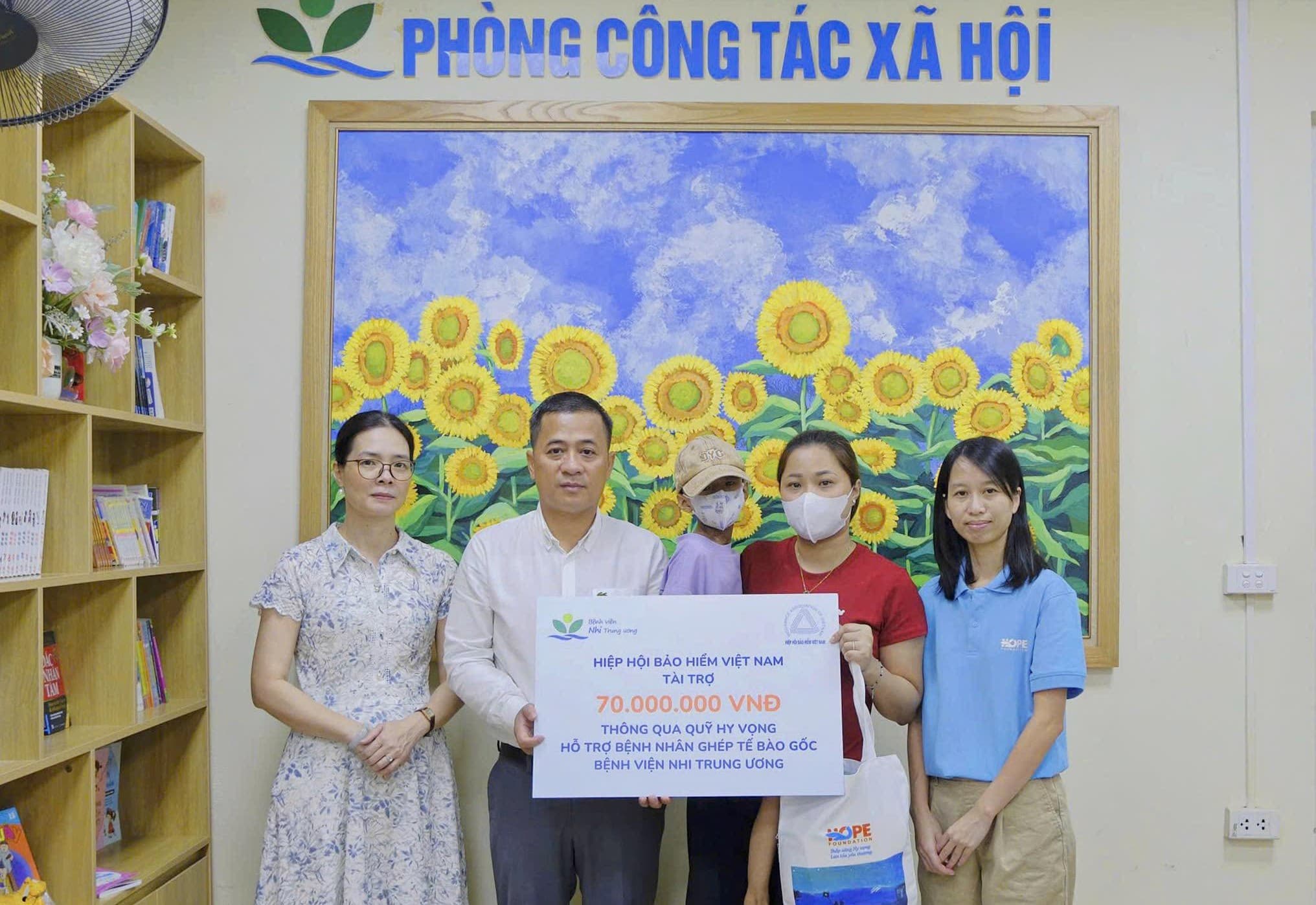 Doanh nghiệp bảo hiểm tăng hỗ trợ nhân đạo, hàng năm đóng thuế nghìn tỷ cho ngân sách