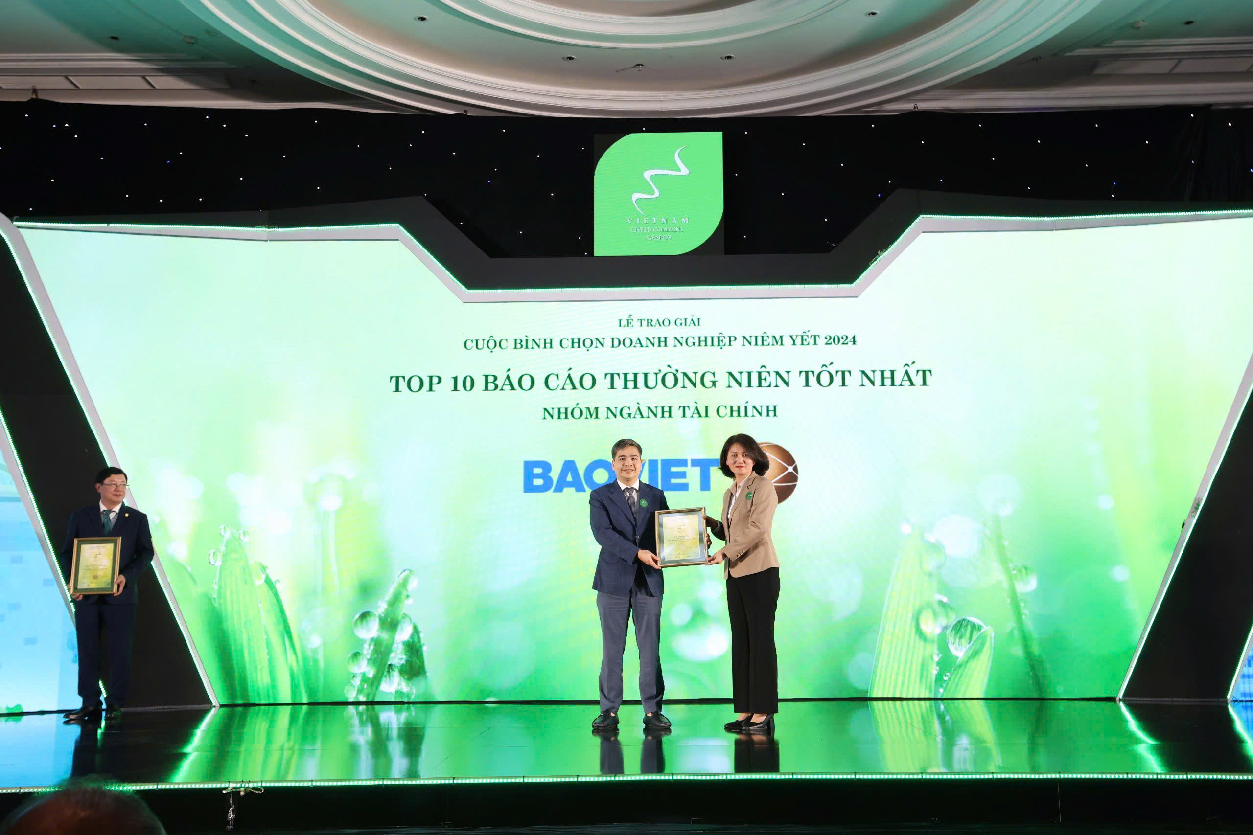 Kỷ niệm 60 năm thành lập, Bảo Việt liên tục giành được nhiều giải thưởng trong nước và quốc tế